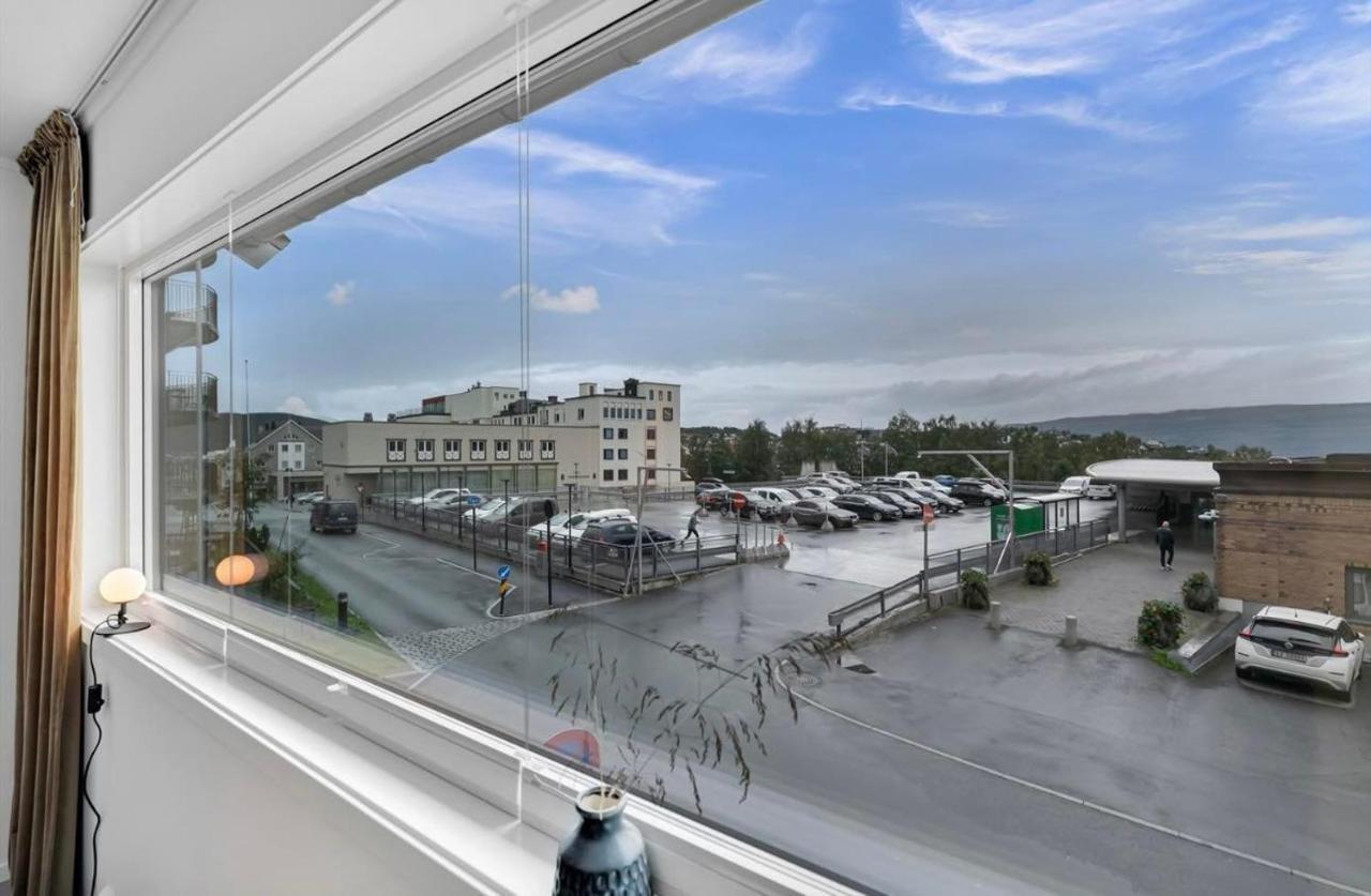 Din Hjem! Mitt I By1. Gratis Parkering!! Apartment นาร์วิก ภายนอก รูปภาพ